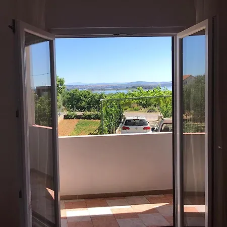 Apartment Edo - With Parking Kraj (Zadar)